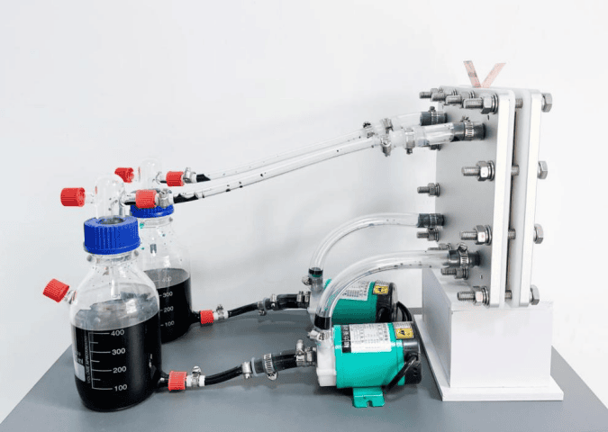 Lab-skala Vanadium Redox Flow-batteri (3W/20W/100W)